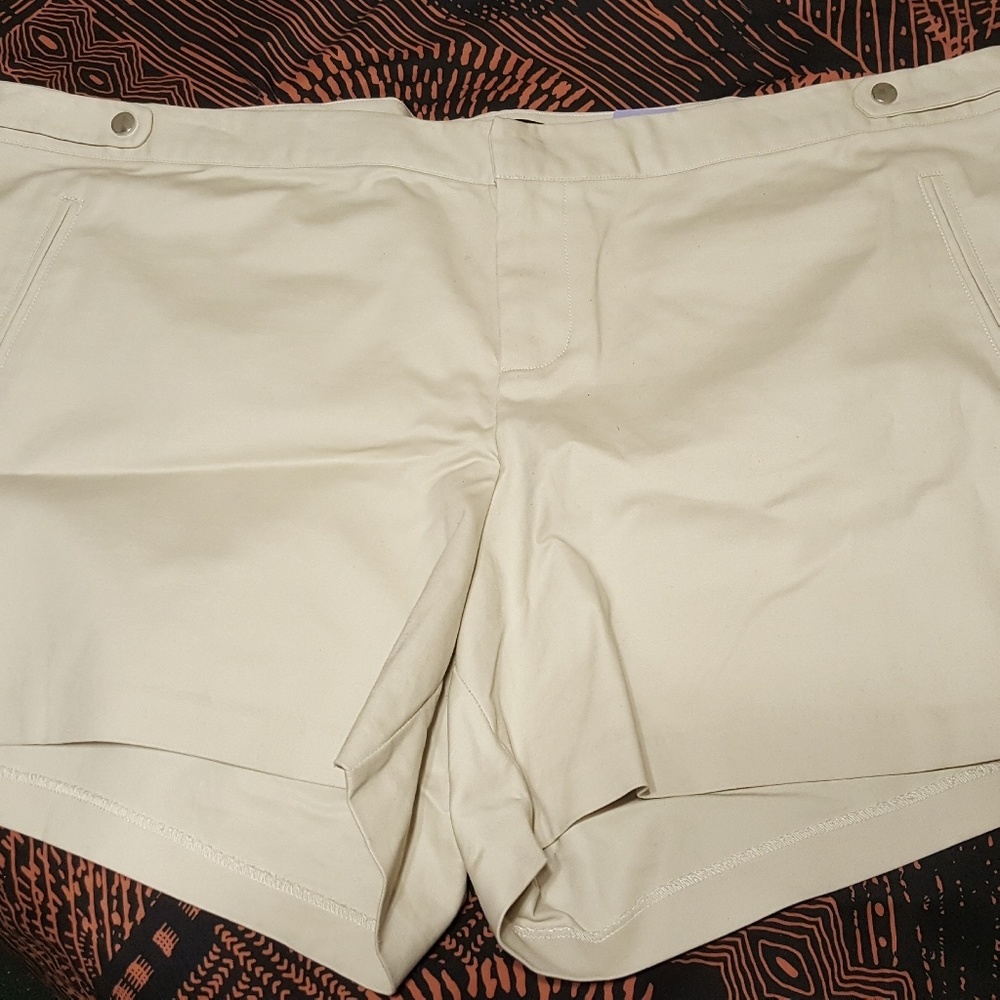 Torrid khaki shorts